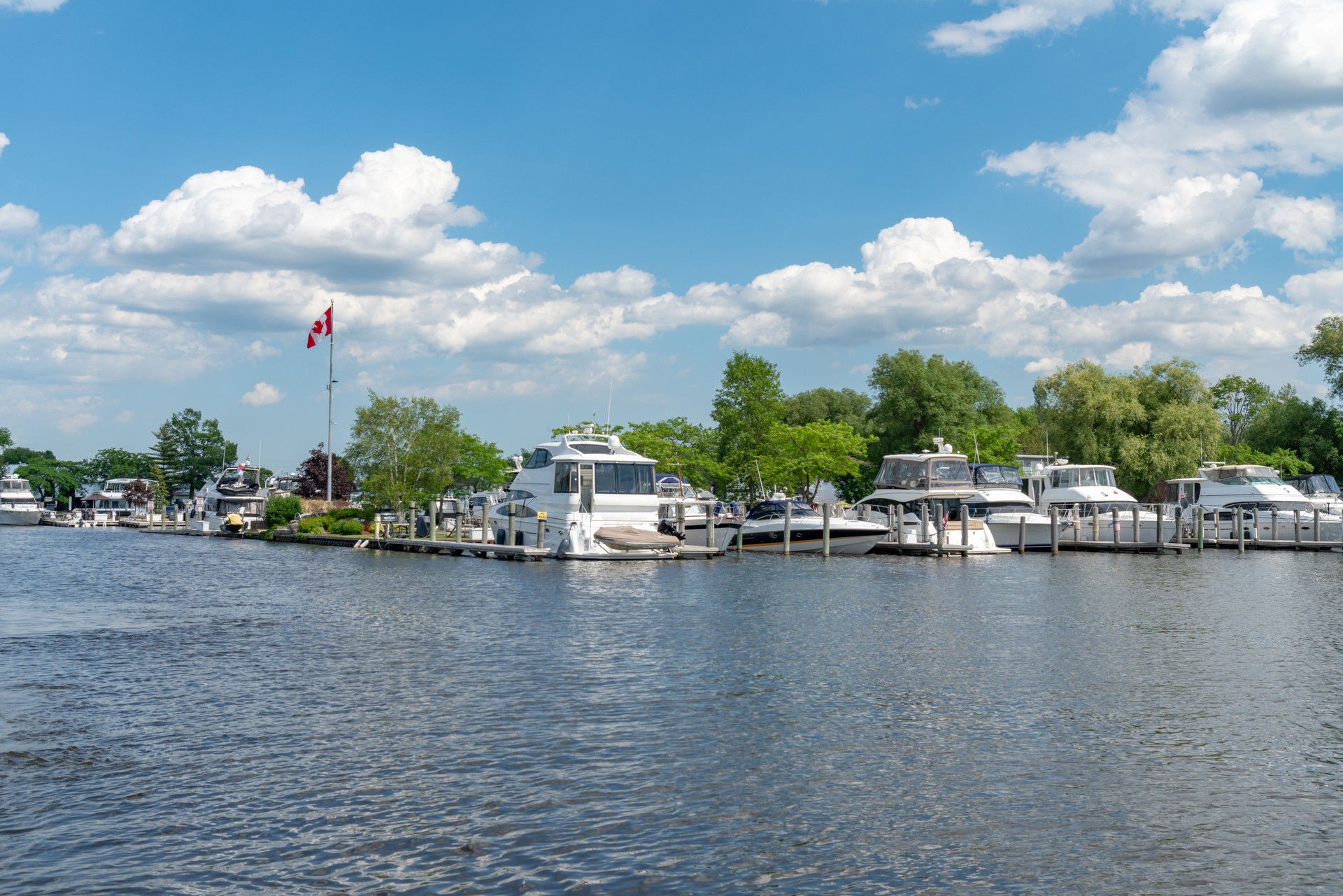 Lakeside pier of Cook‘s bay in Lake simcoe, Keswick,Ontario,Canada